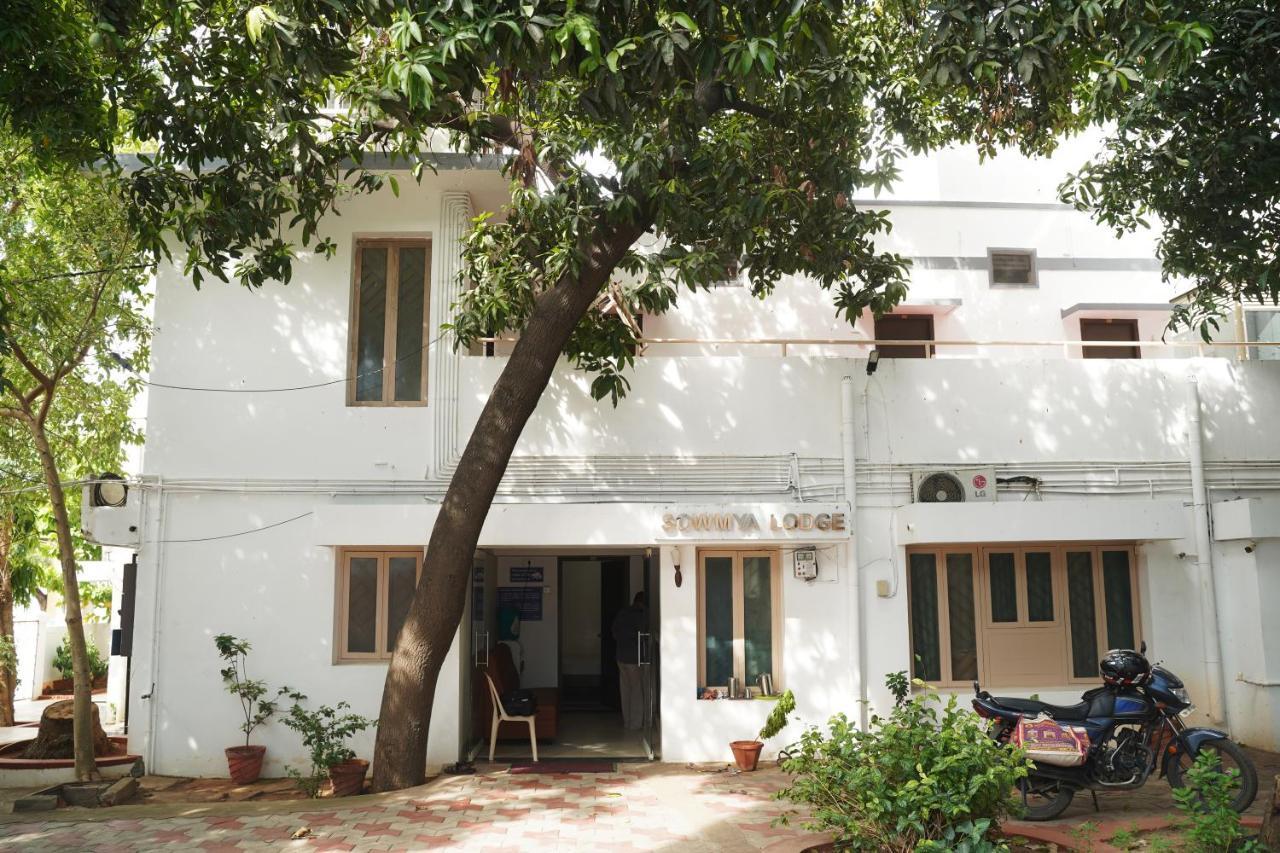 Sowmya Lodge Tiruchirappalli Kültér fotó